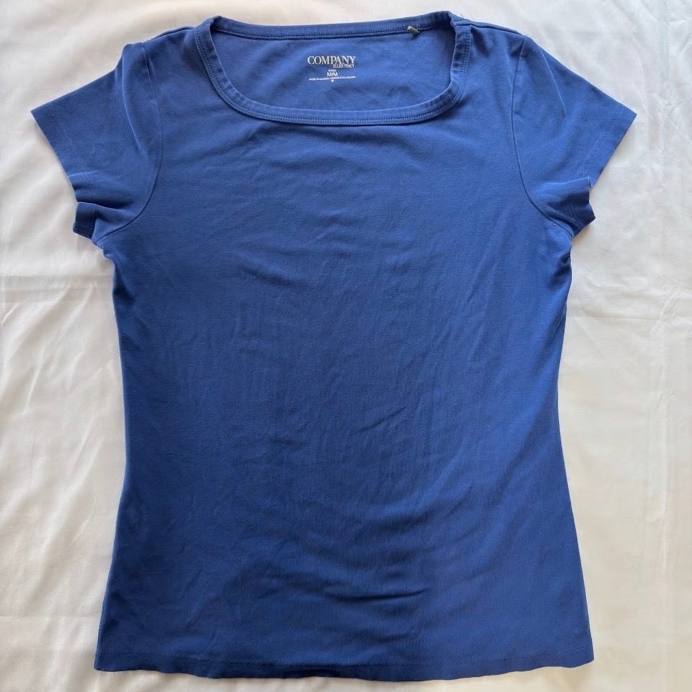 Company Ellen Tracy Women's M Blue Scoop Neck Short Sleeve Cotton T-Shirt